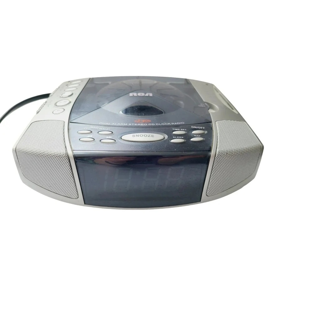 RCA Clock Radio‎ and CD Player